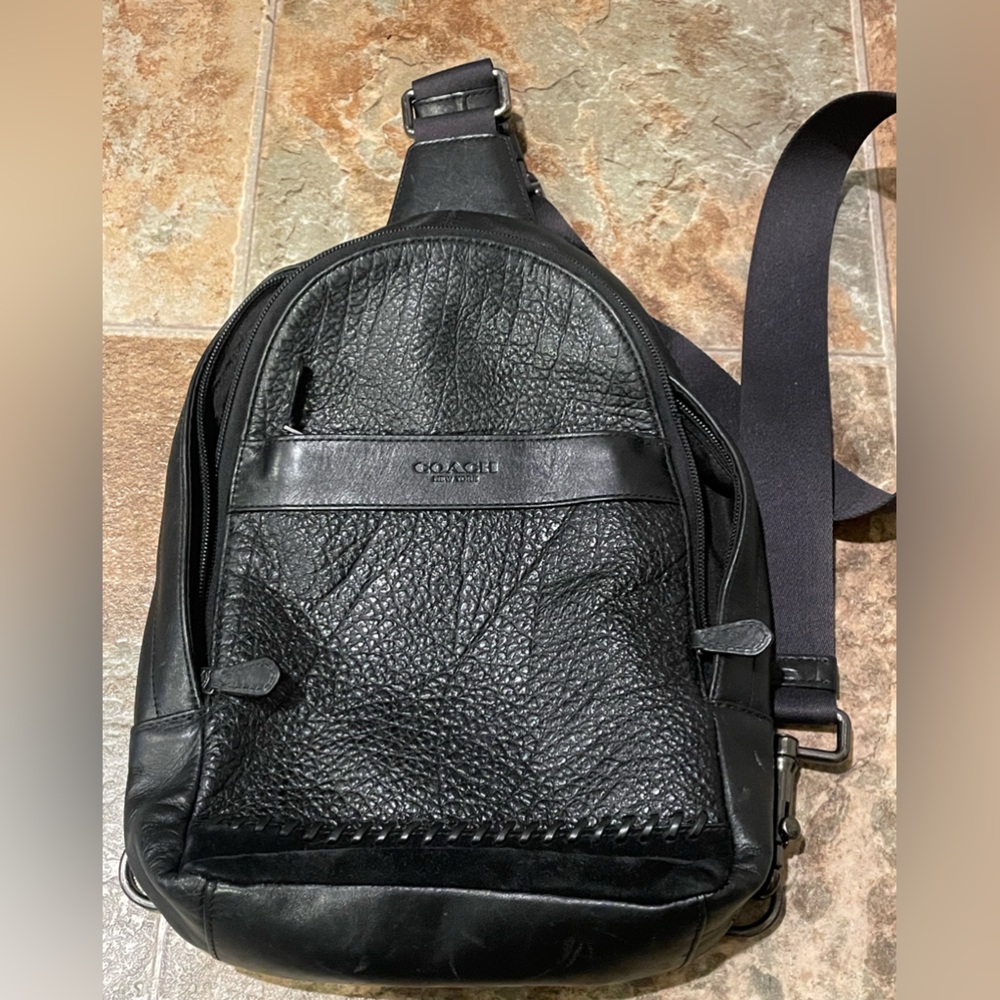 COACH gorgeous black sling bag pack pebbled leather